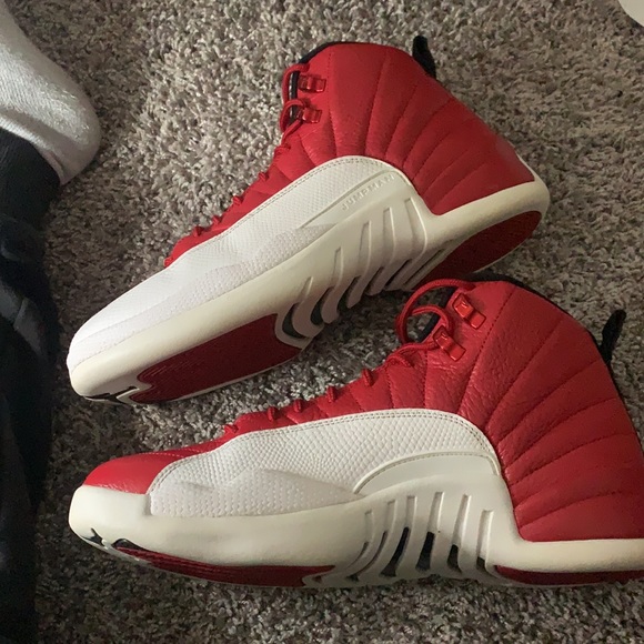 Retro 12s Gym Red - Picture 4 of 4